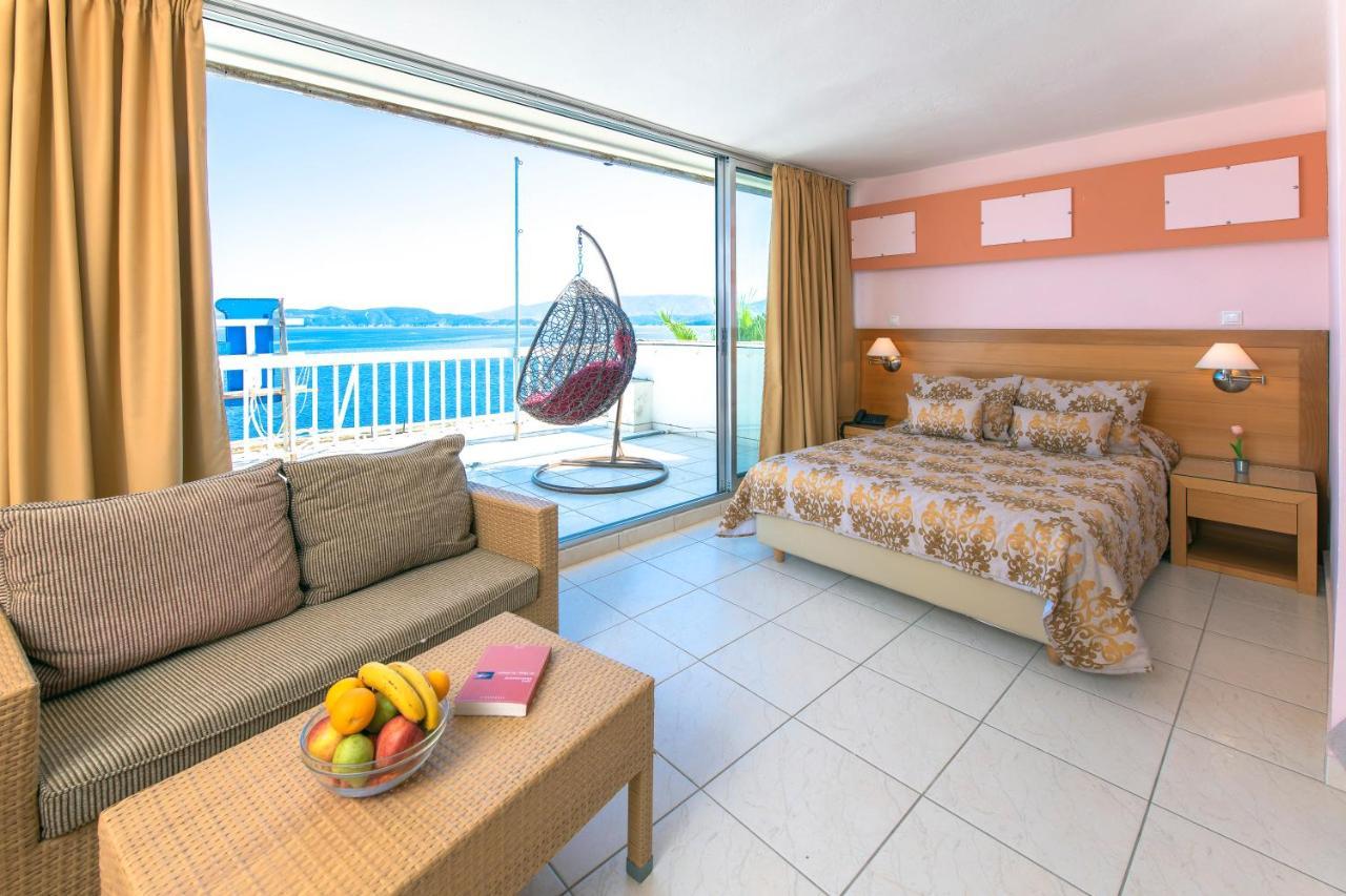 Avra Hotel Méthana 외부 사진